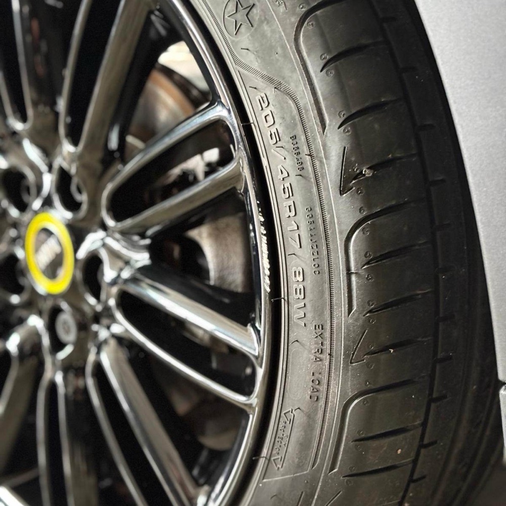 Smart & Spot Repair bei Fahrzeugaufbereitung Behsler